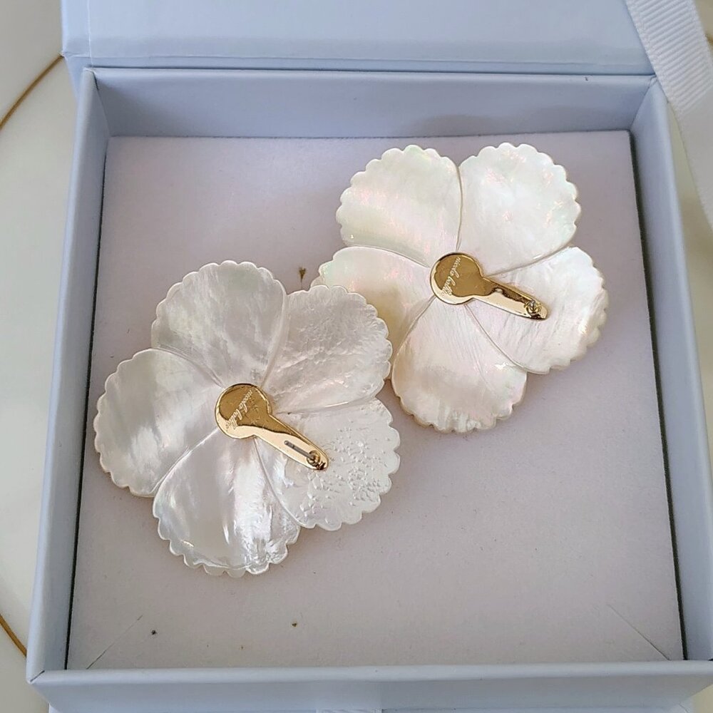 NWOT Nicola Bathie Mother of Pearl Floral Gold Plated Large Earrings with Box - Picture 3 of 6